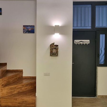 Casa Comoda E Centrale In Quartiere Storico Di Napoli Extérieur photo