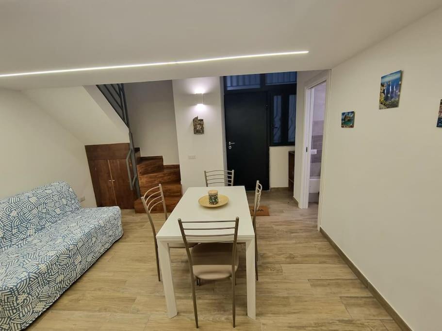 Casa Comoda E Centrale In Quartiere Storico Di Napoli Extérieur photo